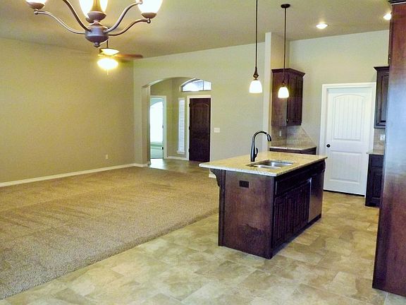 2nd image of 529 Whispering Oaks Blvd