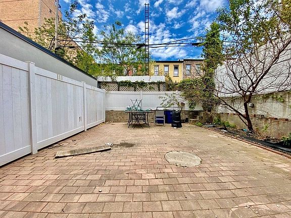 3rd image of 187 18th St #1CC