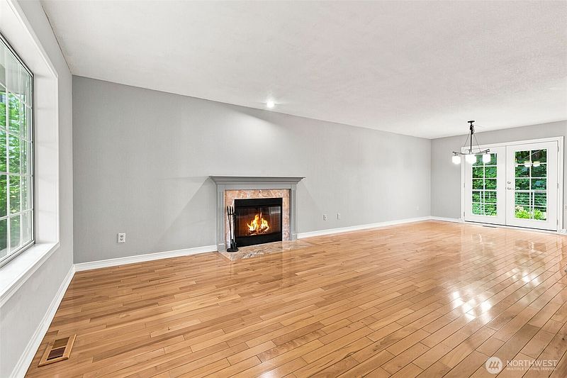 4th image of 1838 52nd Way SE