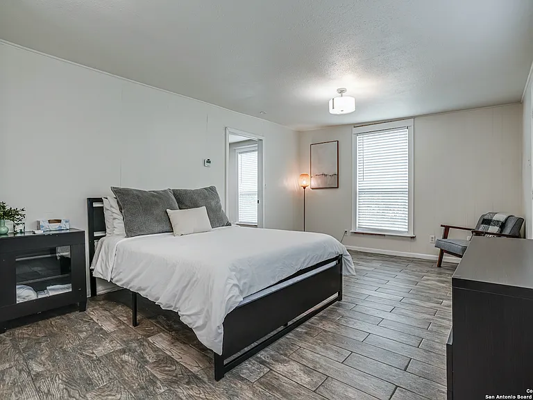1482 Avenue Q — Photo 6