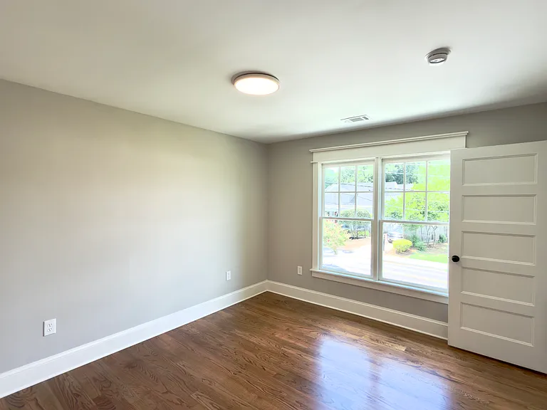 206 West Ave — Photo 14