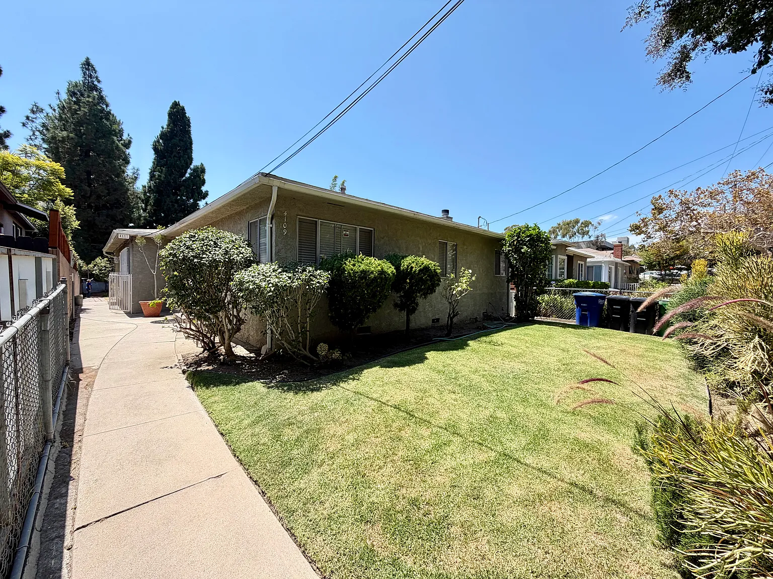 2 bed, 850 sqft, $3,000 — Photo 1