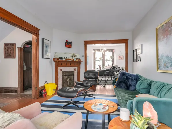 3151 Heather St, Vancouver, BC V5Z 3K2