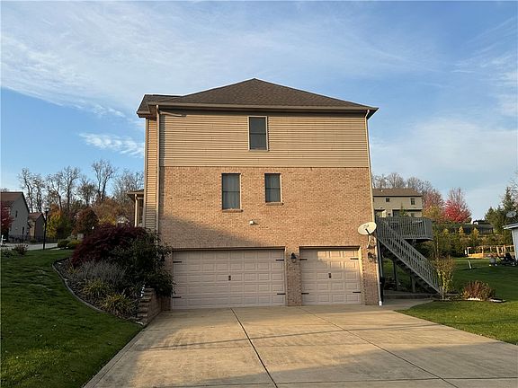 2nd image of 1451 Oakton Dr