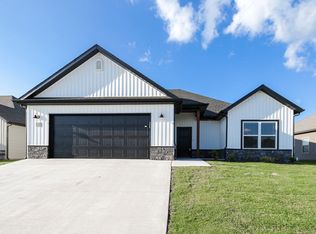 1040 Sunshine Ct, Centerton, AR 72719