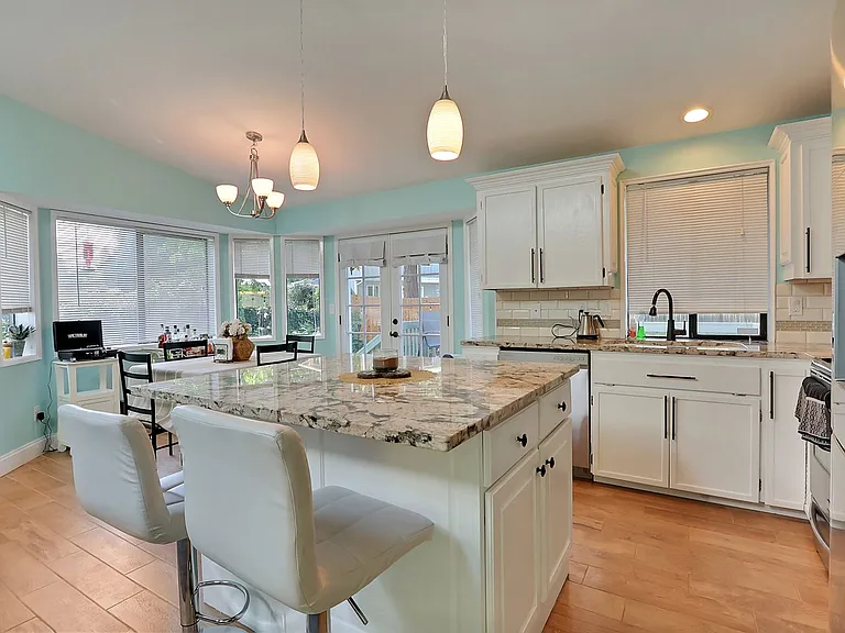 310 View Rd — Photo 3