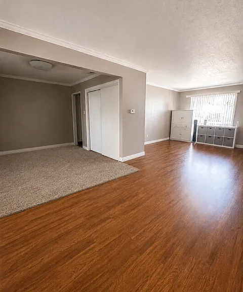 15133 Dickens Ave — Photo 7