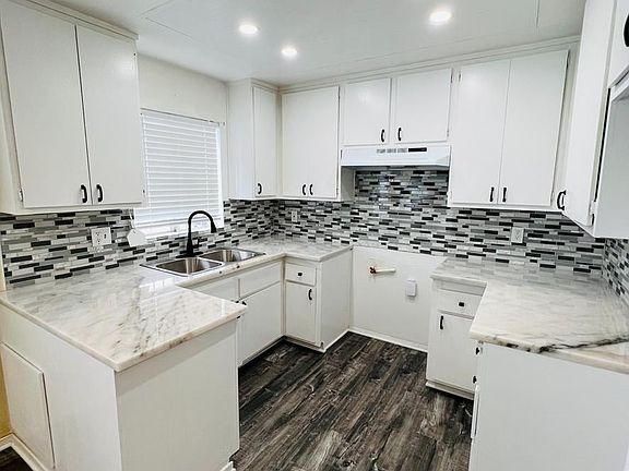 2nd image of 3954 S Normandie Ave #3