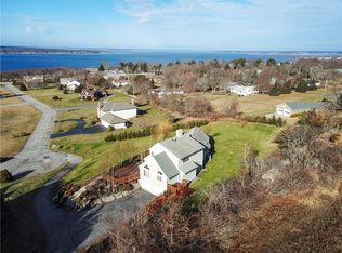 182 Armando Dr, Portsmouth, RI 02871
