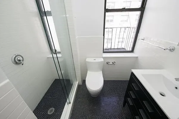 Rented by Icon Realty Management | media 8