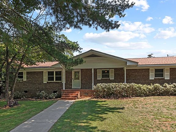 3rd image of 202 Christopher Dr