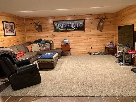3rd image of 3023 Meadowland Dr