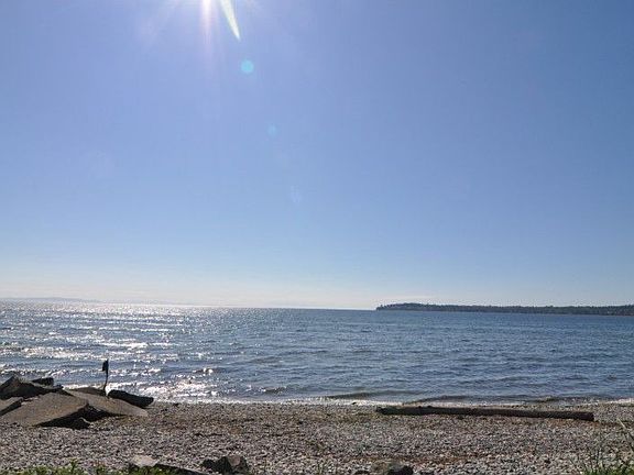 3rd image of 7848 Birch Bay Dr