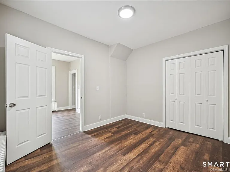 98 Brook St — Photo 14
