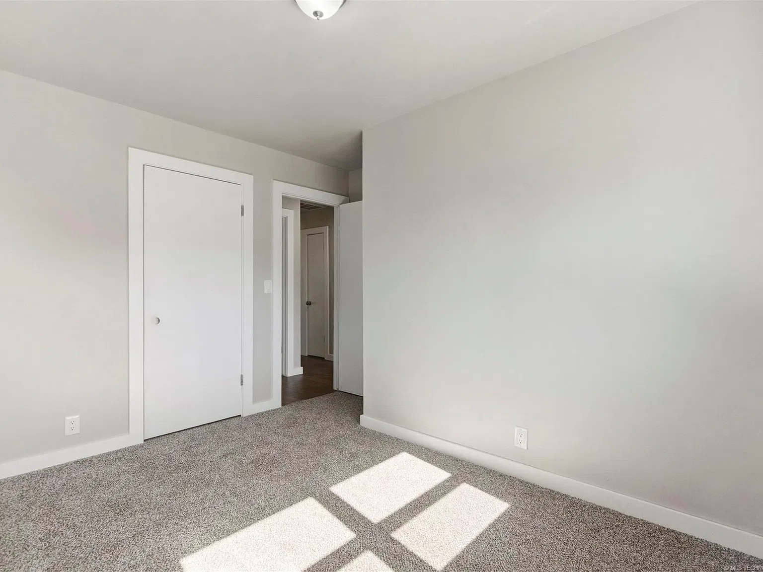 3 bed, 1424 sqft, $1,600 — Photo 1