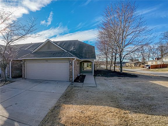 2nd image of 2816 W Valley West Ct