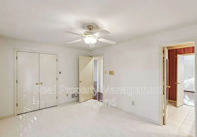 6505 Copper Creek Dr — Photo 16