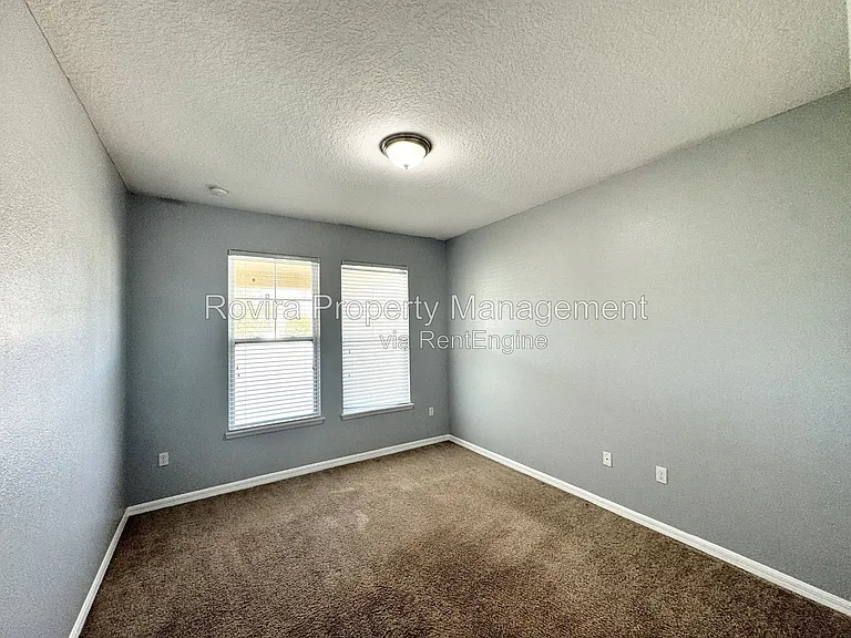 3221 Olivia Breeze Dr — Photo 15