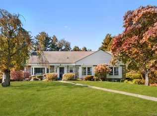 14 Earlwood Drive, Poughkeepsie, NY 12603