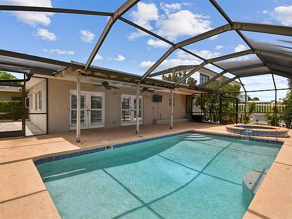 3rd image of 3921 E Eden Roc Cir