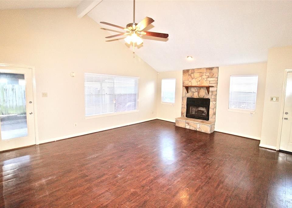 1st image of 2619 Pheasant Creek Dr