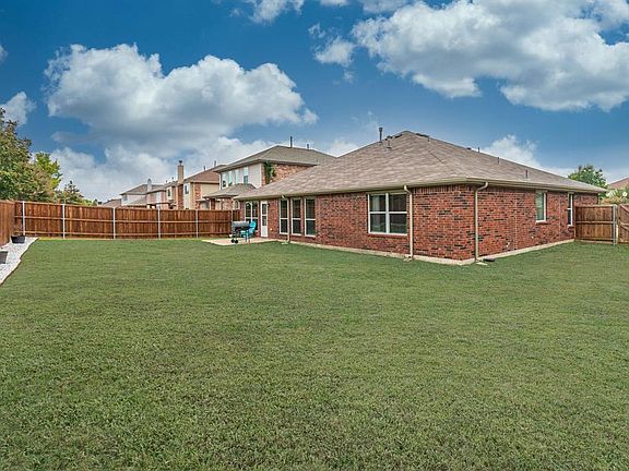 5th image of 469 Willowlake Dr