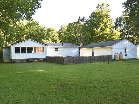 3rd image of 2260 Ross Ln