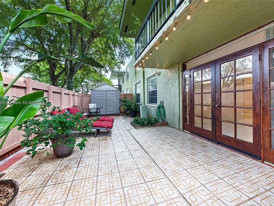 1st image of 8303 SW 142nd Ave APT D106