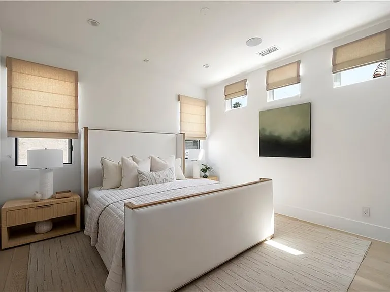 428 1/2 Fernleaf Ave — Photo 31