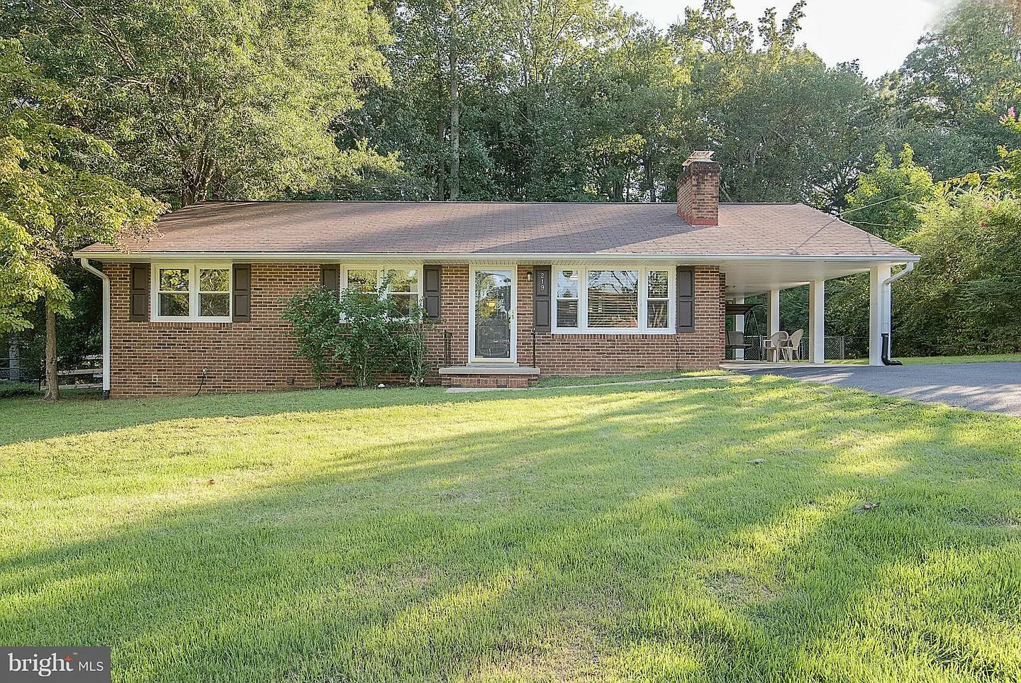 219 Mount Pleasant Blvd photo 1