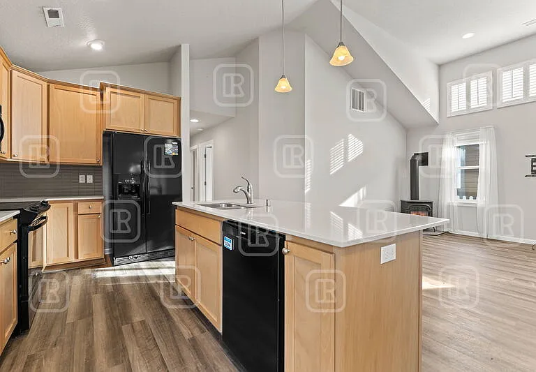 2211 N Oakland Ln — Photo 19