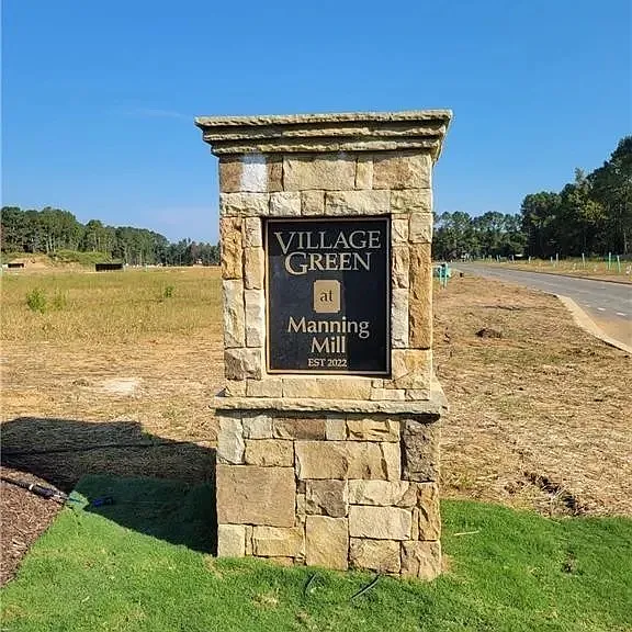 138 Village Green Dr — Photo 6