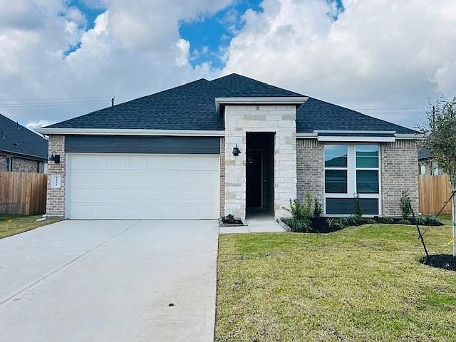 1st image of 3917 Pyrus Dr
