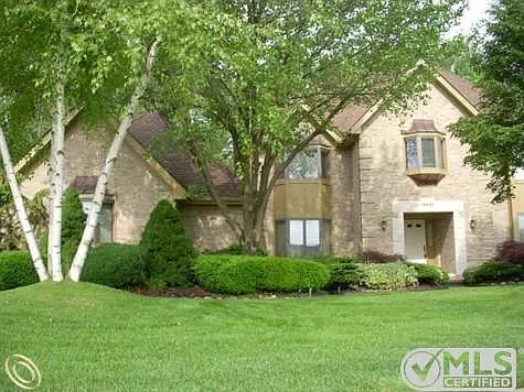 6647 Aurora Dr photo 1