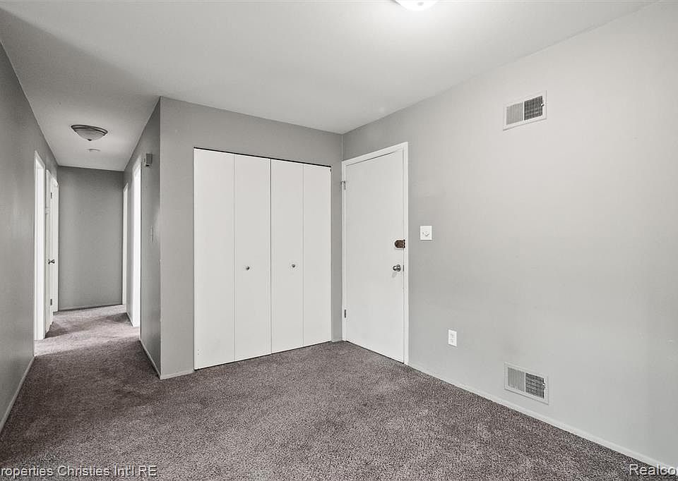 215 Woodsboro Dr, photo 8