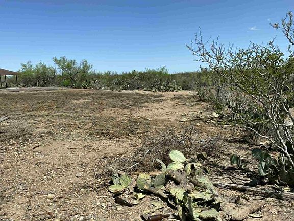 4th image of 509 Ranch Road 7152a