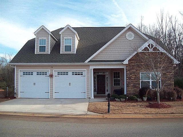 1st image of 158 Fairway Oaks Dr
