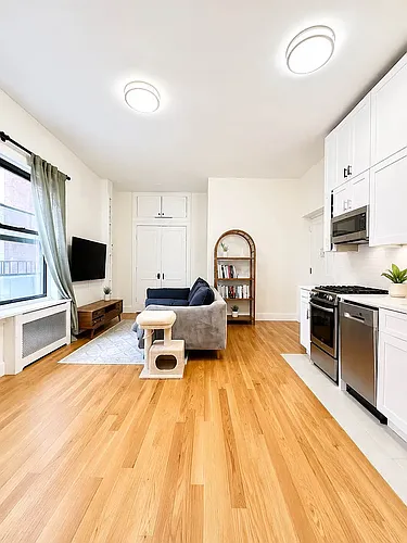 294 W 92nd St #5E Photo 1