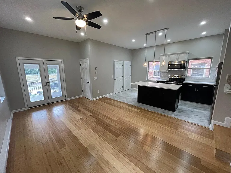 3835 Beechwood Blvd — Photo 1