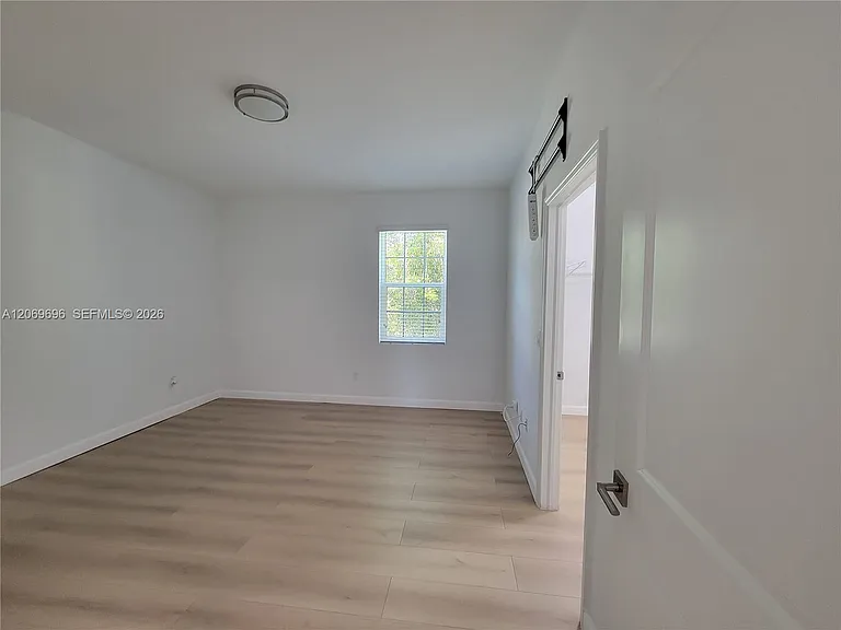 1107 NW 40th Ter #1107 — Photo 17