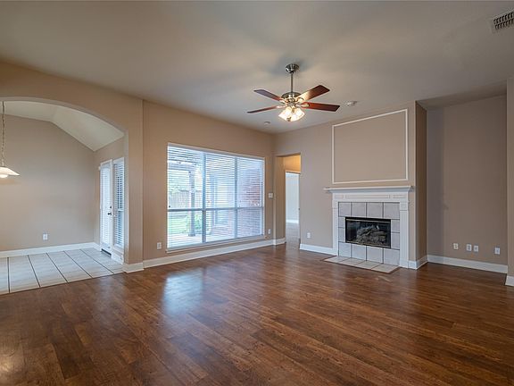 2nd image of 6309 Essex Ln