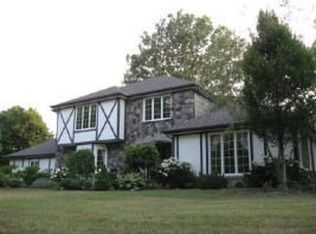 11948 S Gate Rd, Roscoe, IL 61073