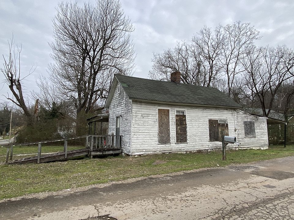 2nd image of 1007 Mapleash Ave