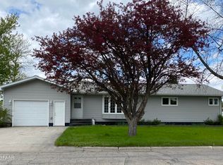 1023 12th Ave, Langdon, ND 58249