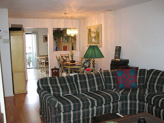 3rd image of 88 Buckingham Ct