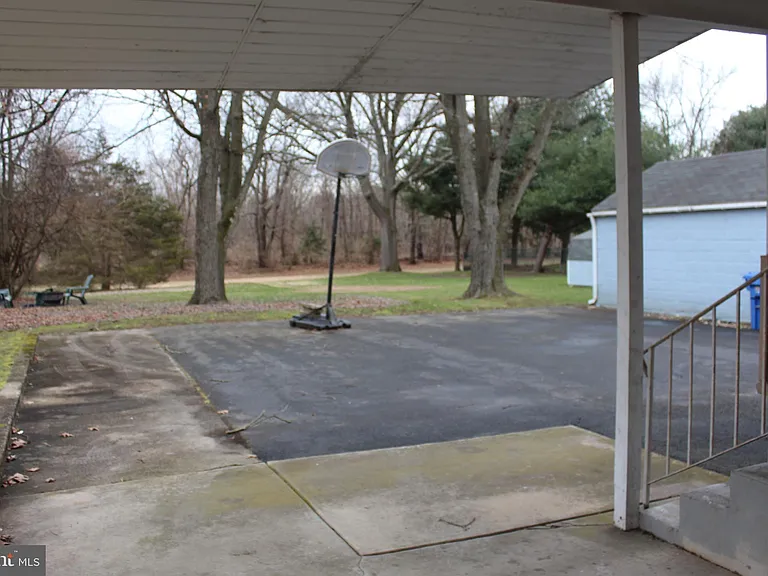 107 Laurel Ave — Photo 16