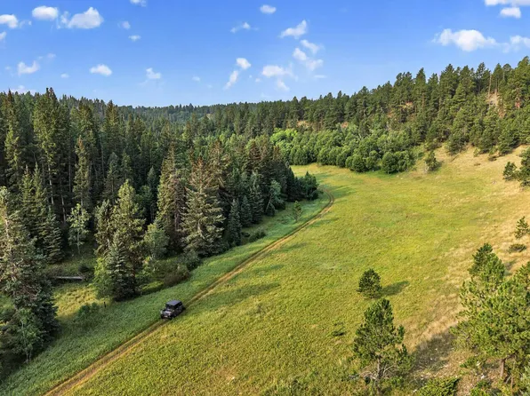 50 Castle Creek Rd, Newcastle, WY 82701