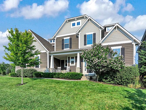 2nd image of 4504 Voyageur Way