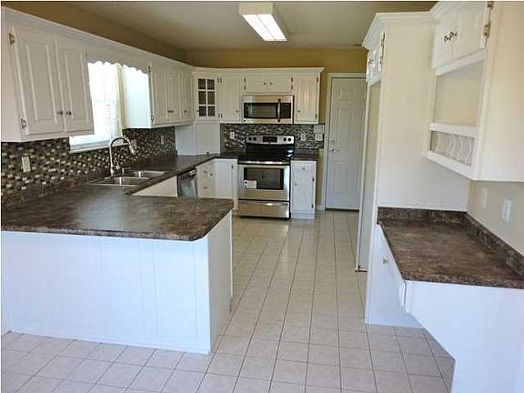 4th image of 356 Sage Brush Ln