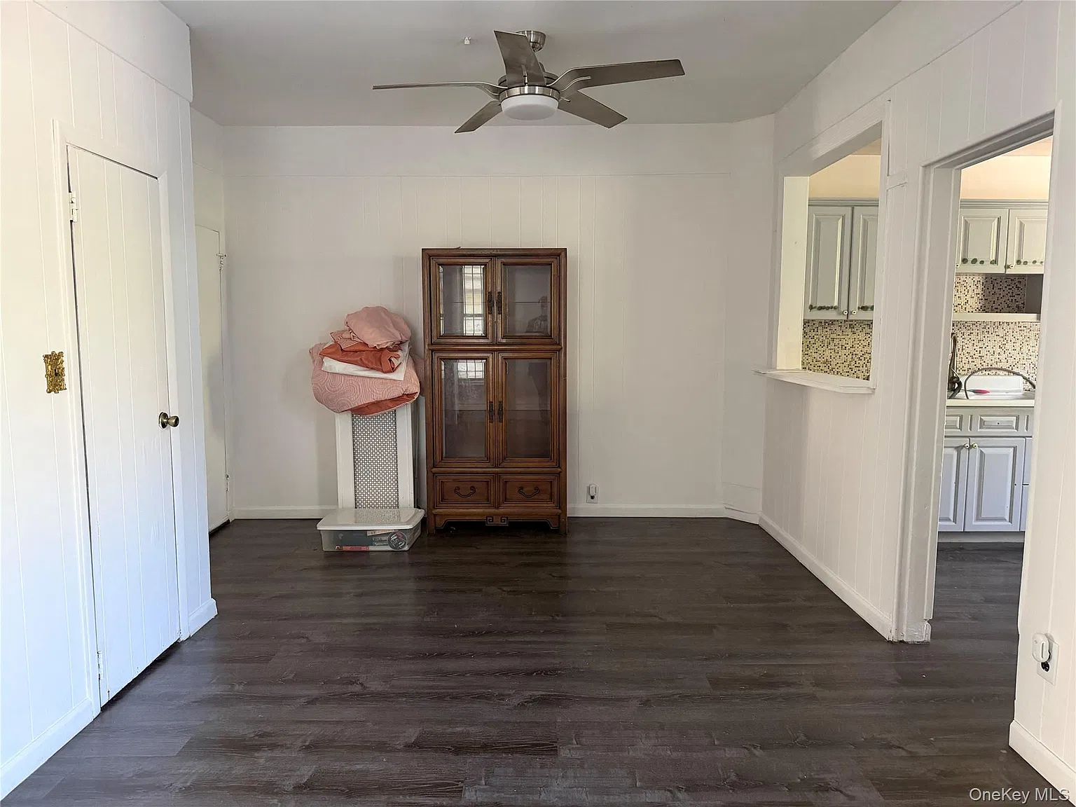 3 bed, 1.5 bath, 1269 sqft, $3,800 — Photo 2